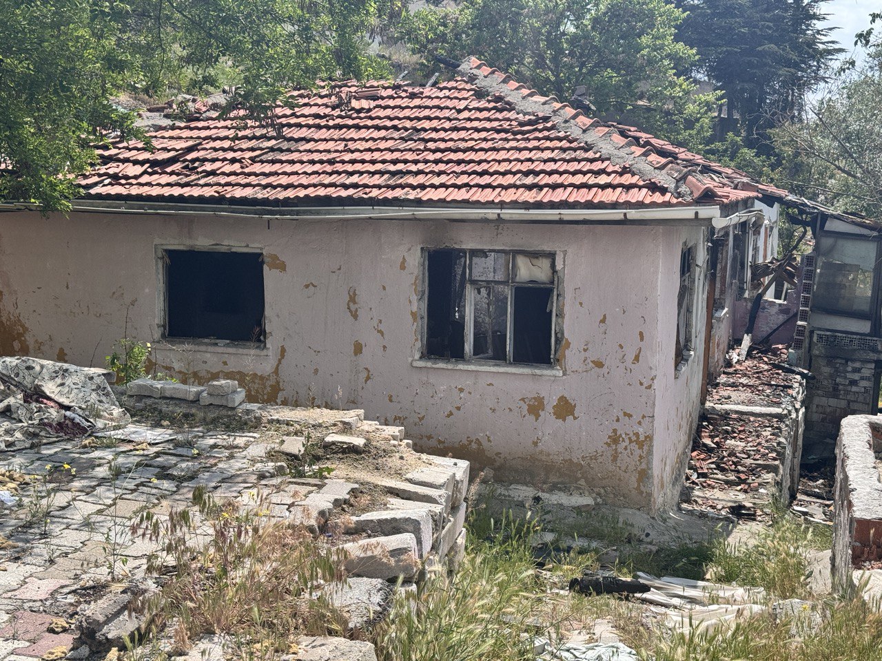 Solfasol Mahallesi 1400/3 Sokak No:8 Yıkım Tebligatı