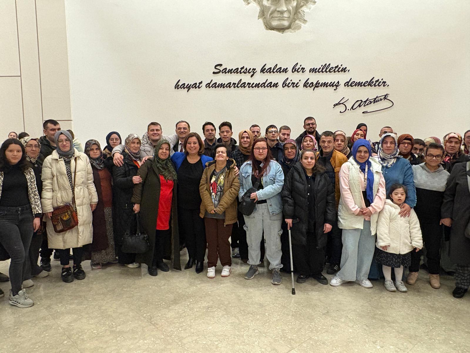 “ENGELLERİN ÖTESİNDE” KONSERİ KULAKLARIN PASINI SİLDİ