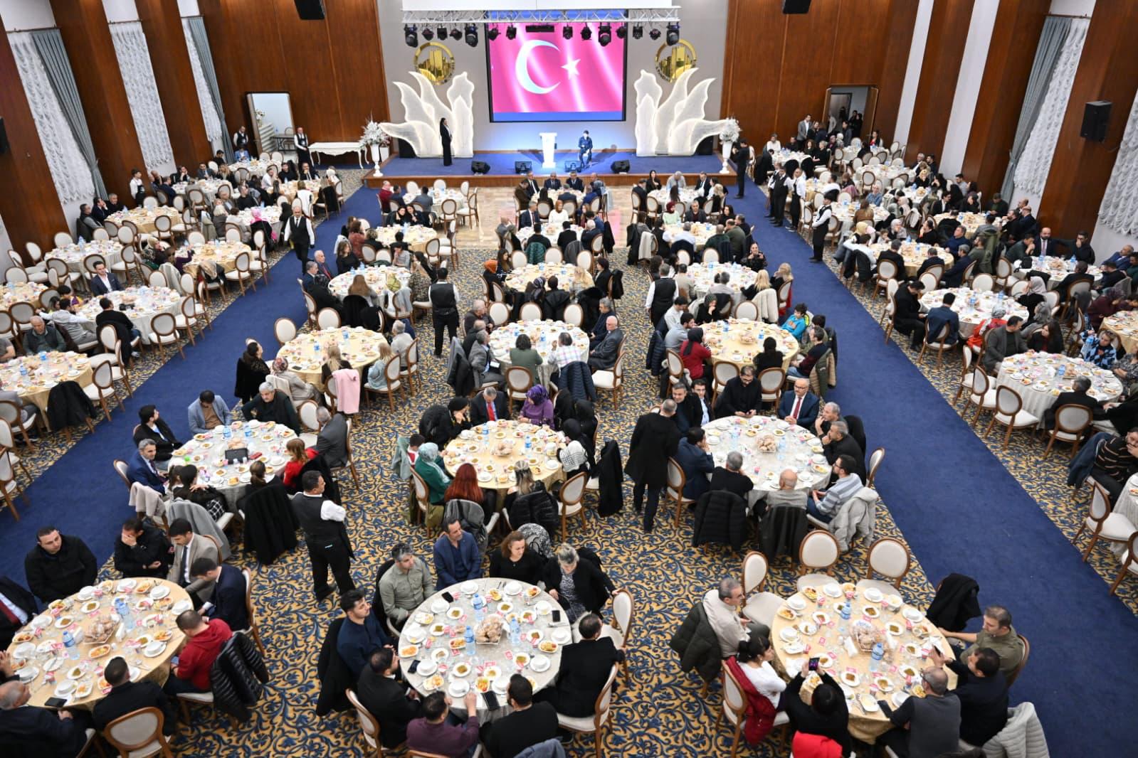 BAŞKAN TİRYAKİ ALTINDAĞ’DA GÖREV YAPAN ÖĞRETMENLERLE BULUŞTU