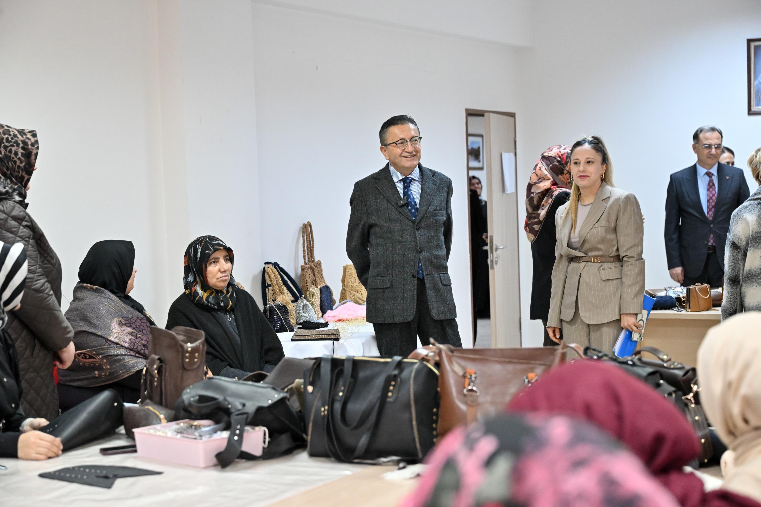 BAŞKAN TİRYAKİ ALTINDAĞLI KADINLARLA BULUŞTU