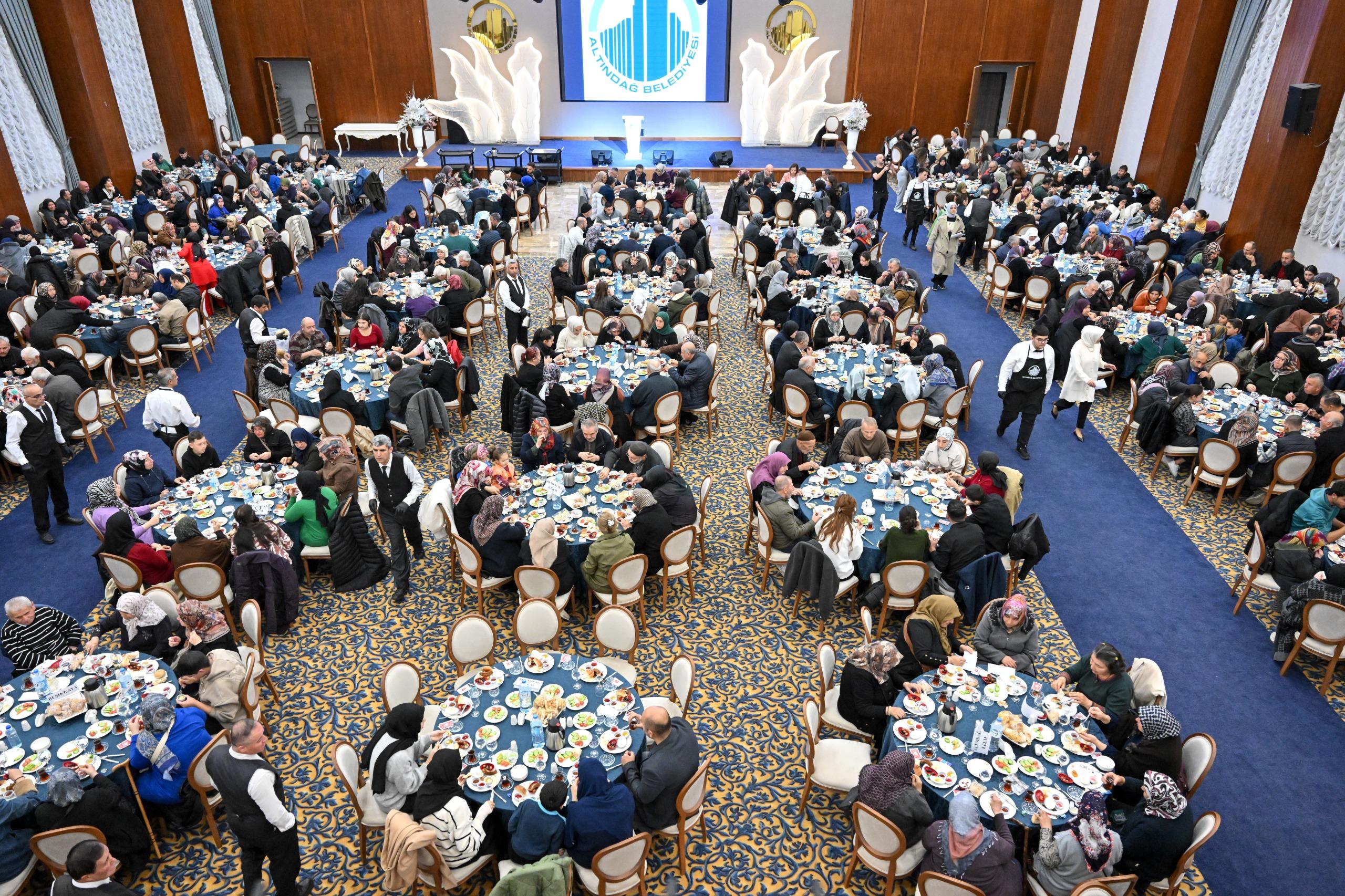 BAŞKAN TİRYAKİ BATTALGAZİ VE BEŞİKKAYA SAKİNLERİYLE BULUŞTU