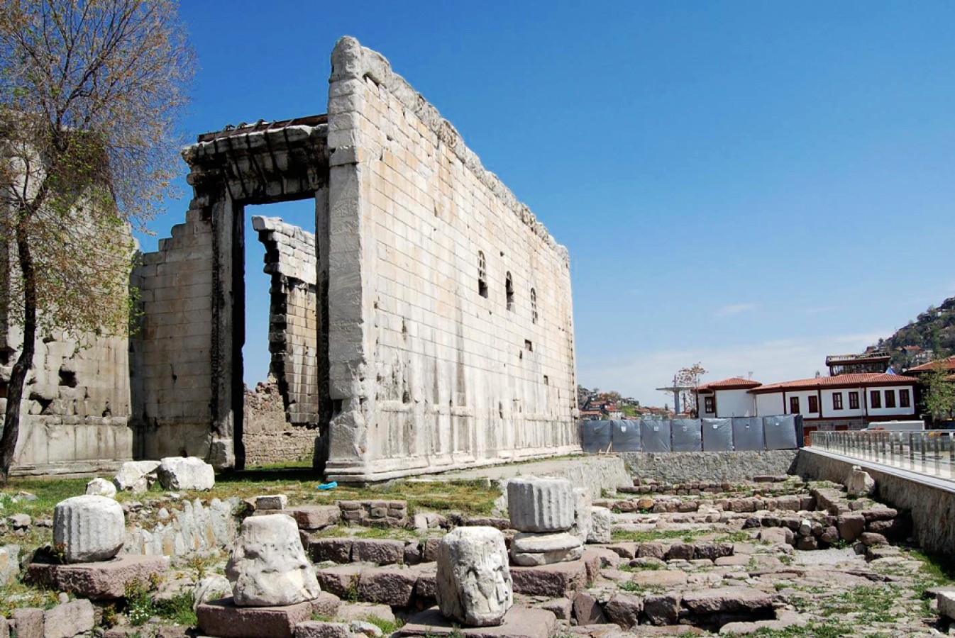 Augustus Tapınağı